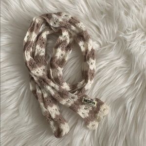 Hollister knit fashion scarf